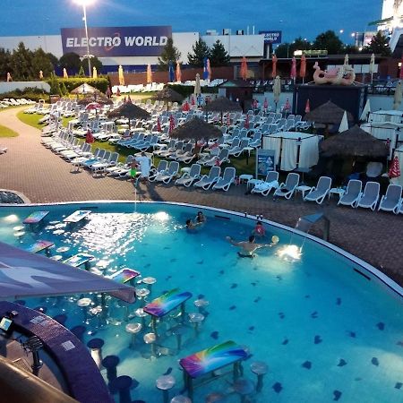 Prostorny 3 Pokojovy Apartman S Dvema Terasami Prága Kültér fotó