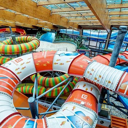 Prostorny 3 Pokojovy Apartman S Dvema Terasami Prága Kültér fotó